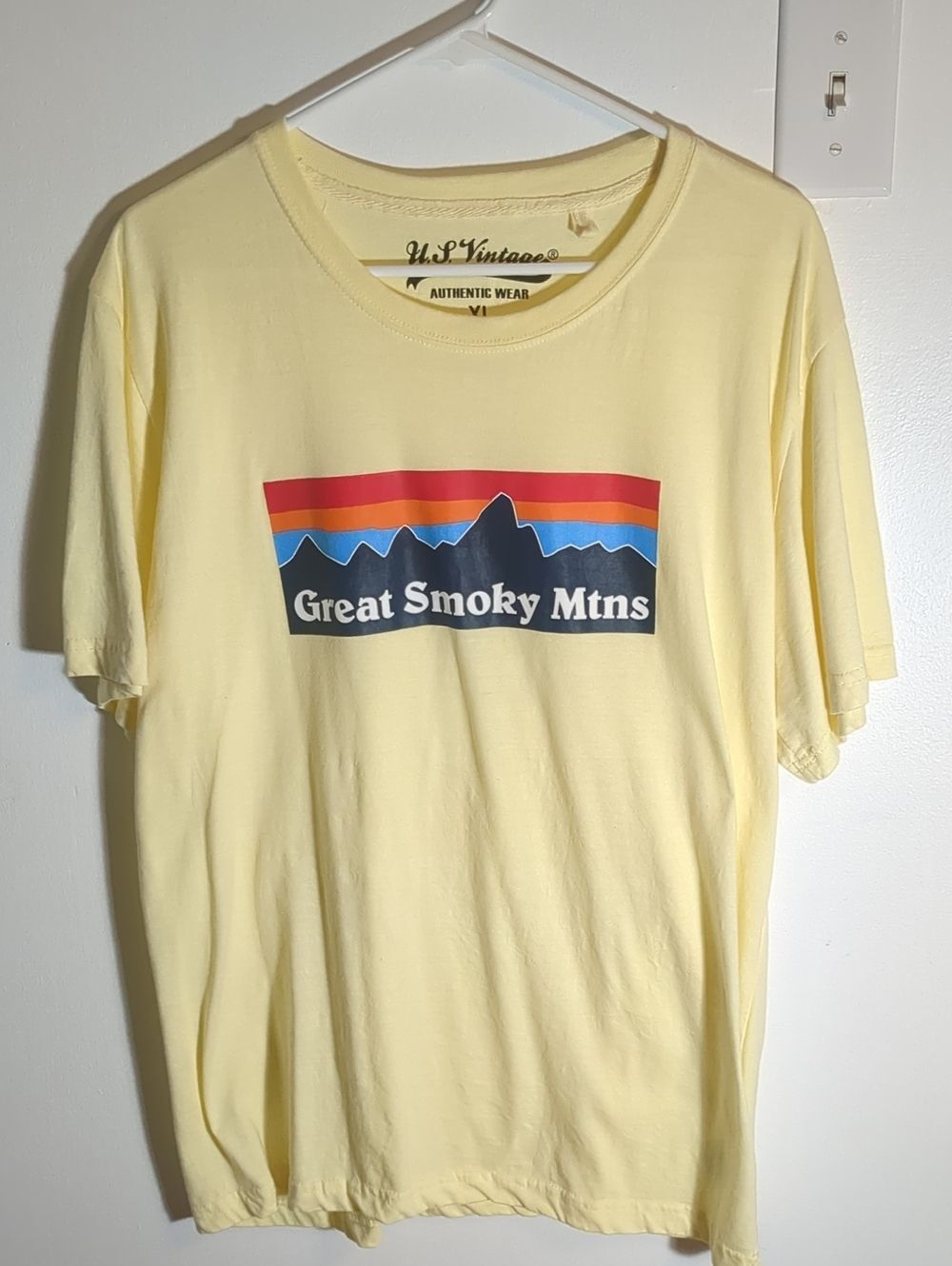 US Vintage Short Sleeve Great Smoky Mtns Yellow Graphic T-Shirt, Mens XL